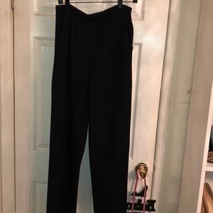 St. John knit pants with pockets.